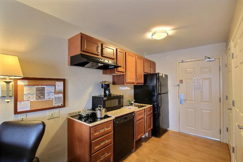 Candlewood Suites Milwaukee Airport photo 15