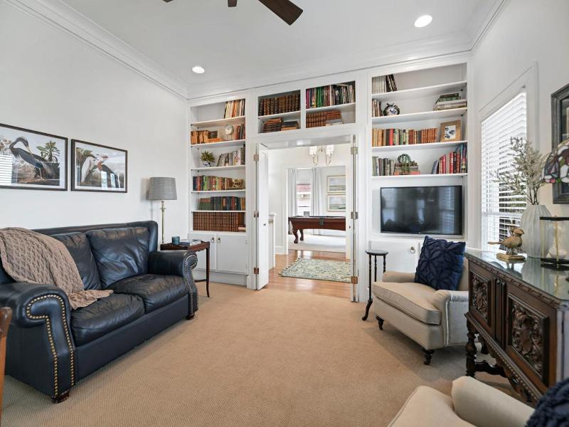 Red Bluff Cottage Bed & Breakfast
