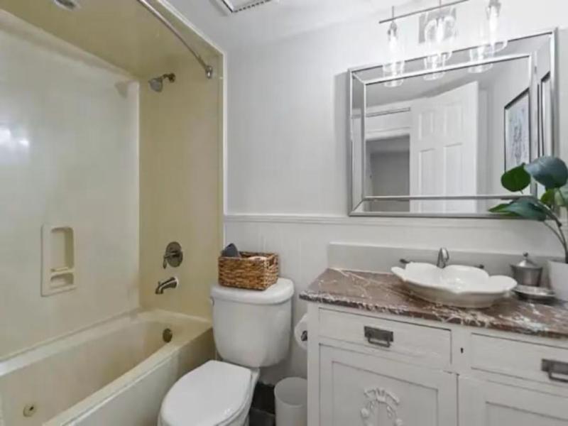 Red Bluff Cottage Bed & Breakfast