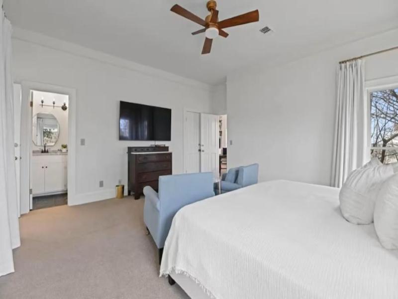 Red Bluff Cottage Bed & Breakfast