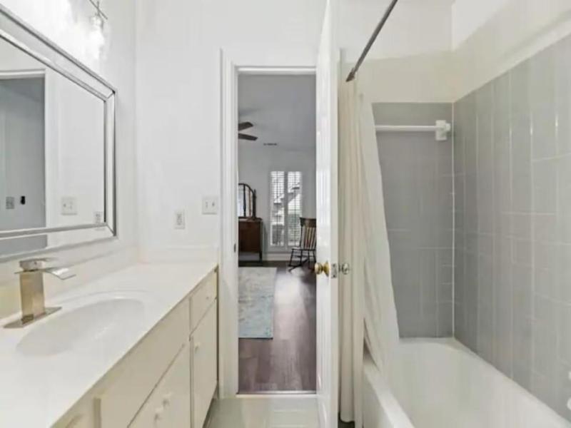 Red Bluff Cottage Bed & Breakfast