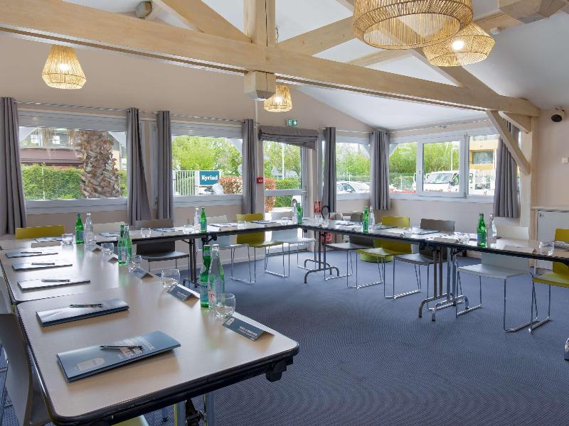 ibis Styles Aubagne Gemeno image