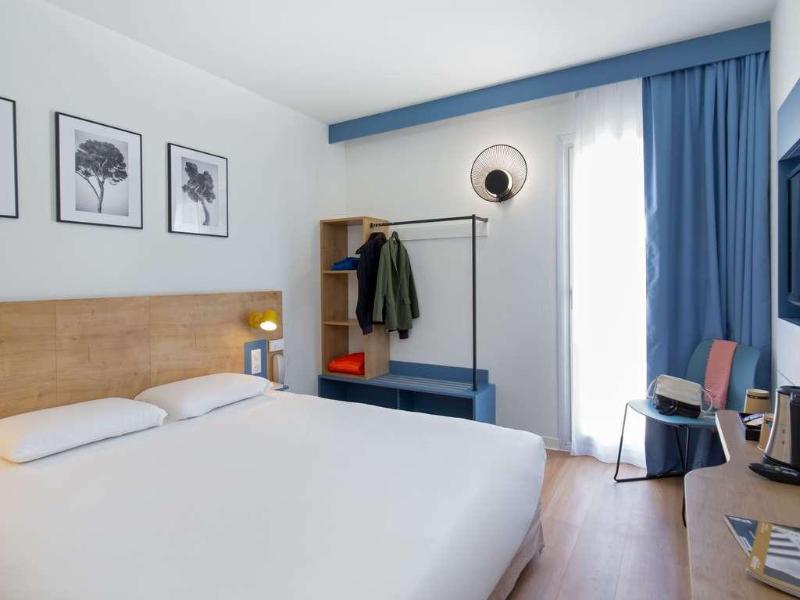 ibis Styles Aubagne Gemeno image