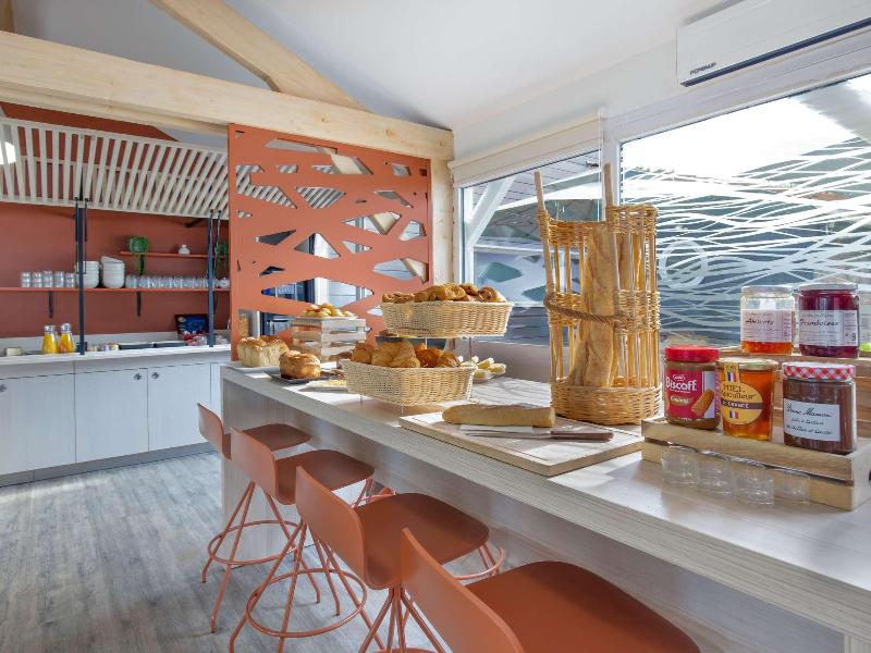 ibis Styles Aubagne Gemeno image