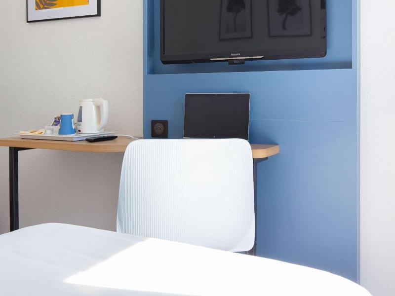 ibis Styles Aubagne Gemeno image