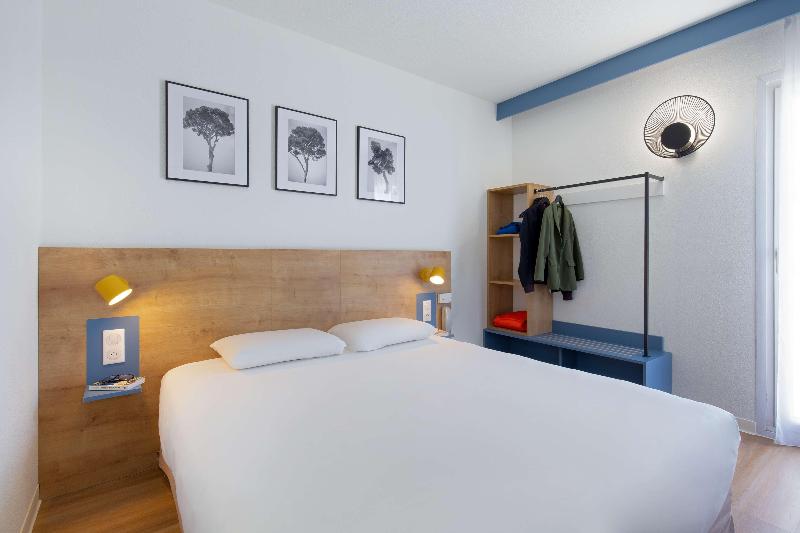ibis Styles Aubagne Gemeno image