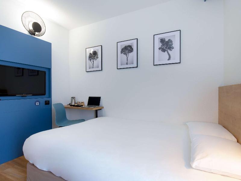 ibis Styles Aubagne Gemeno image