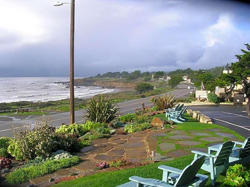 Cambria Shores Inn image