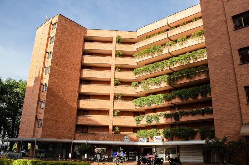 Portal del Rodeo ApartaHotel - Arkadia Mall