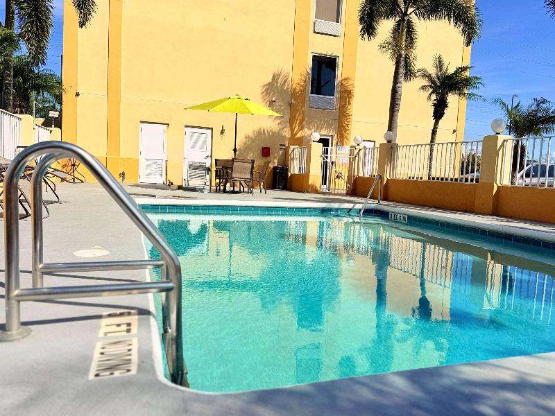 La Quinta Inn Orlando - Universal Studios image