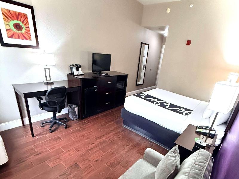La Quinta Inn Orlando - Universal Studios image