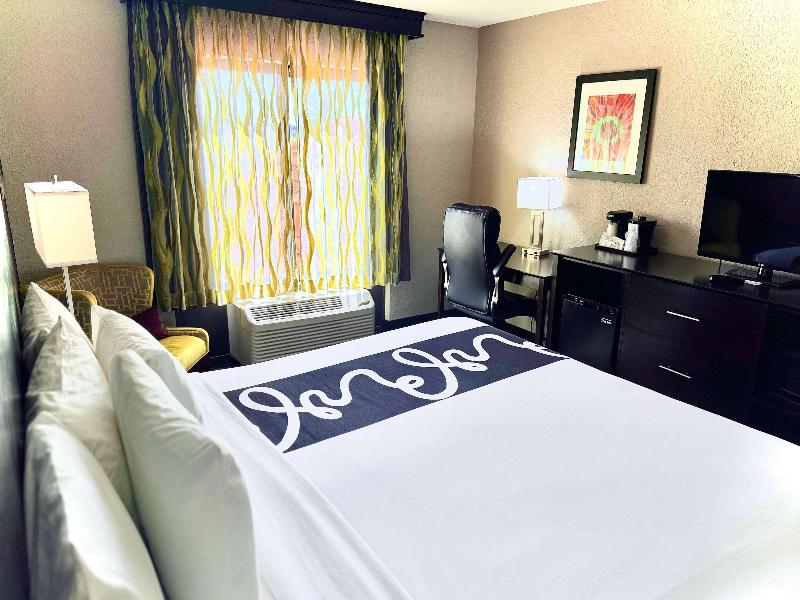 La Quinta Inn Orlando - Universal Studios image