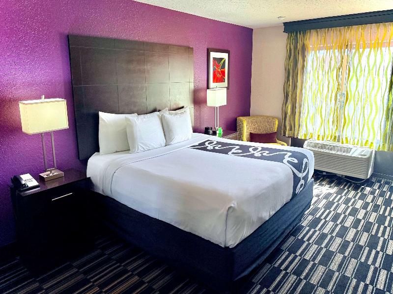 La Quinta Inn Orlando - Universal Studios image