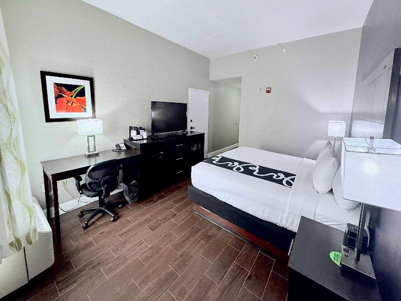 La Quinta Inn Orlando - Universal Studios image