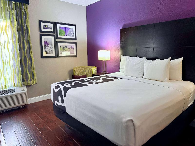 La Quinta Inn Orlando - Universal Studios image