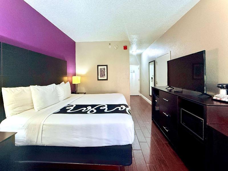 La Quinta Inn Orlando - Universal Studios image