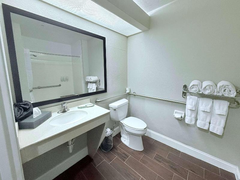 La Quinta Inn Orlando - Universal Studios image