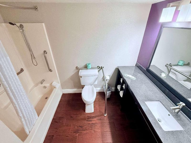 La Quinta Inn Orlando - Universal Studios image