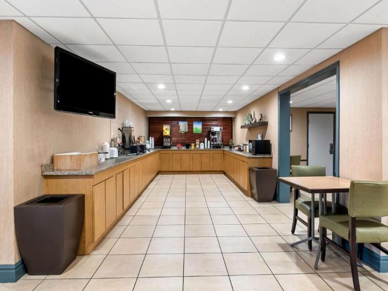 Suburban Studios Slidell I-10 image