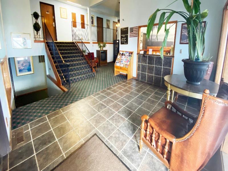 Oak Grove Inn image
