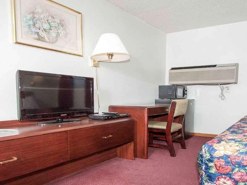 Oak Grove Inn image