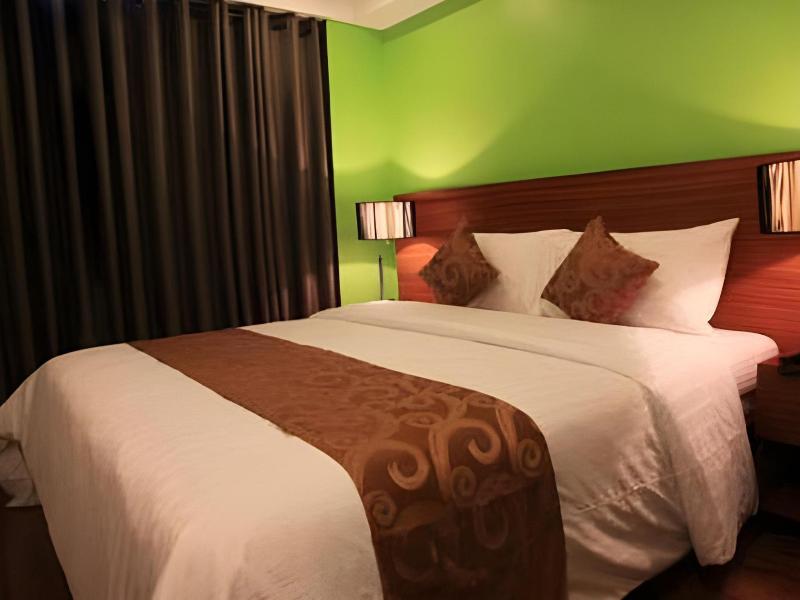 Guijo Suites Makati image