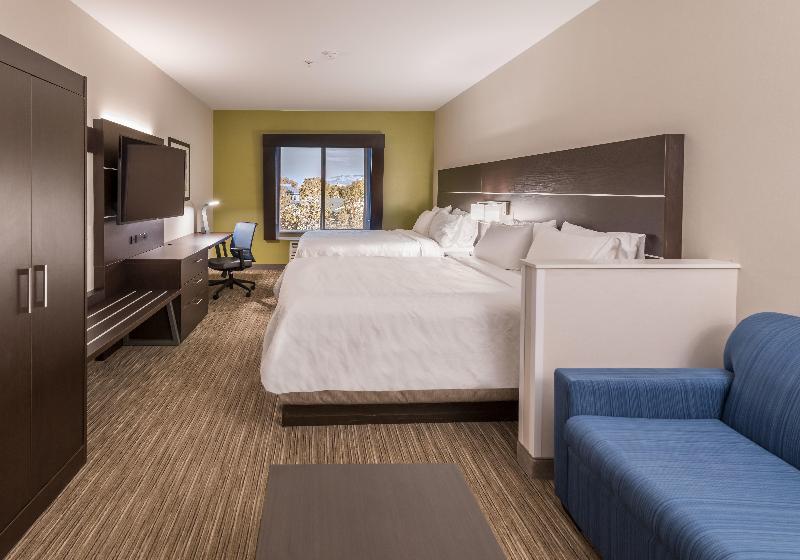 Holiday Inn Express Hotel & Suites Minden image