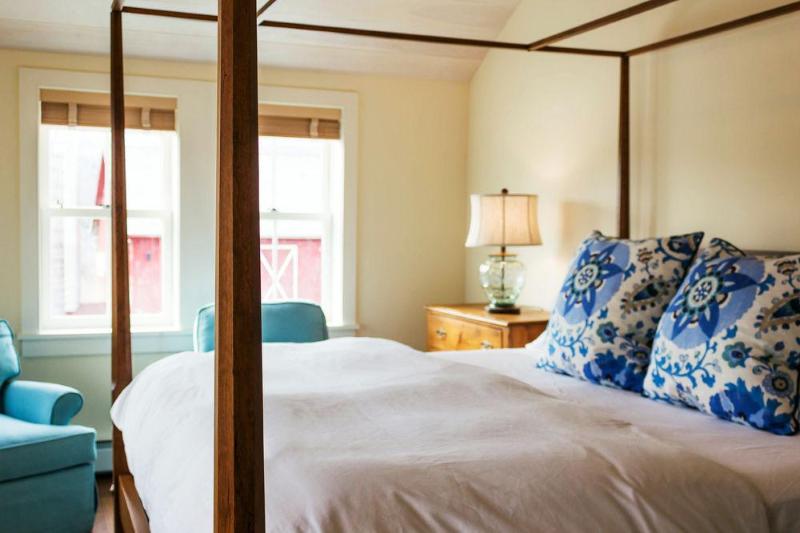 Hill Farm Inn image