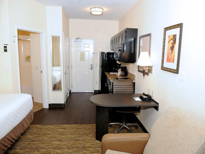 Candlewood Suites Santa Maria image