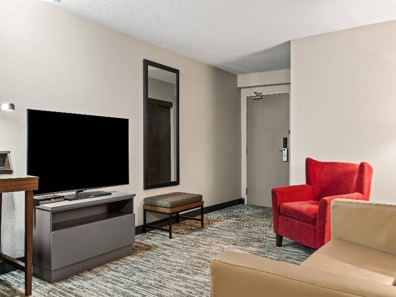 Country Inn & Suites by Radisson Winnipeg image
