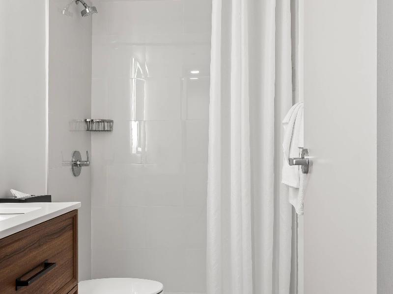 Country Inn & Suites by Radisson Winnipeg image
