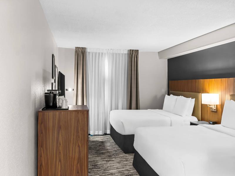 Country Inn & Suites by Radisson Winnipeg image