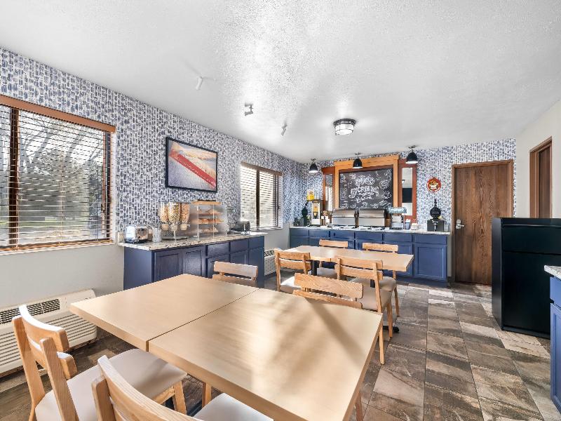 AmericInn by Wyndham Delafield image