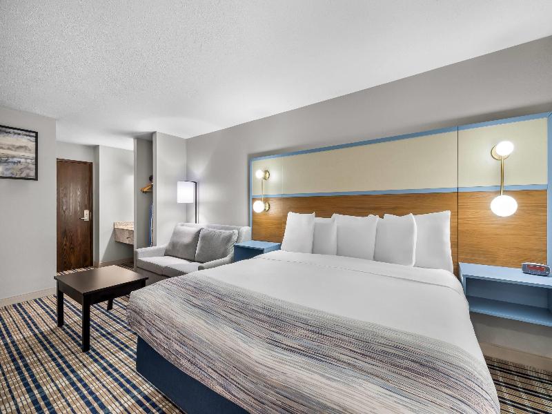 AmericInn by Wyndham Delafield image