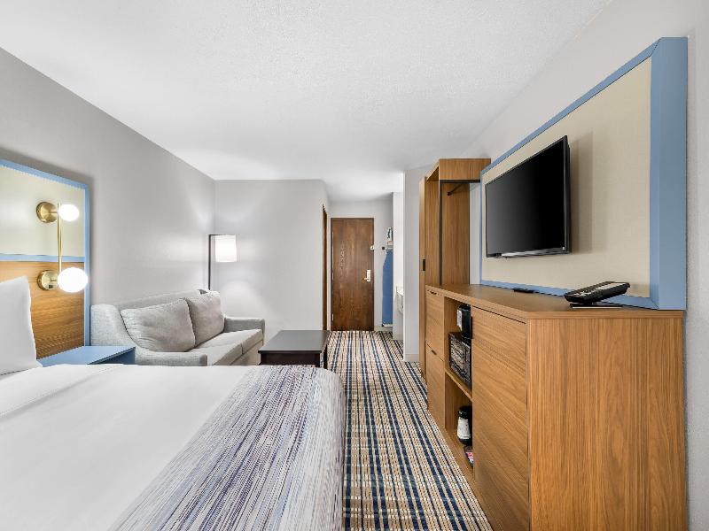 AmericInn by Wyndham Delafield image