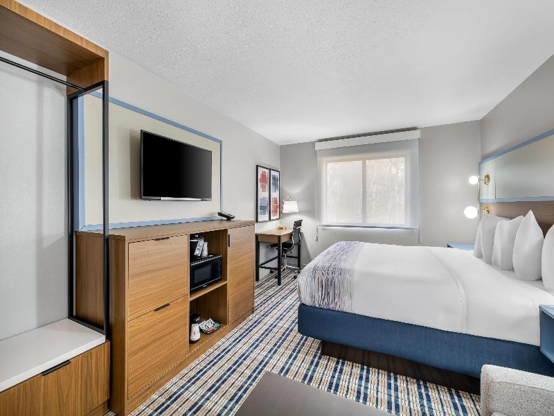 AmericInn by Wyndham Delafield image