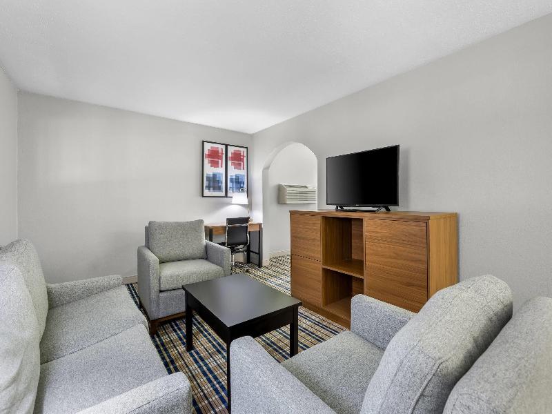 AmericInn by Wyndham Delafield image