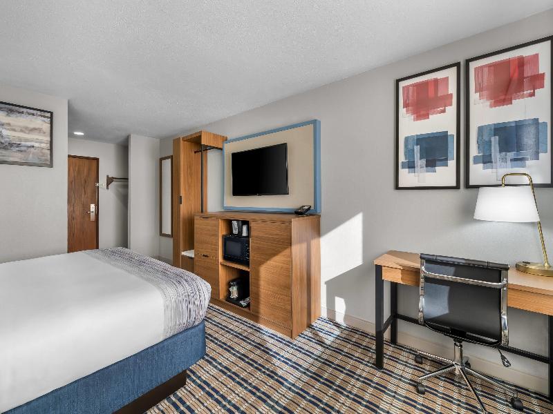 AmericInn by Wyndham Delafield image