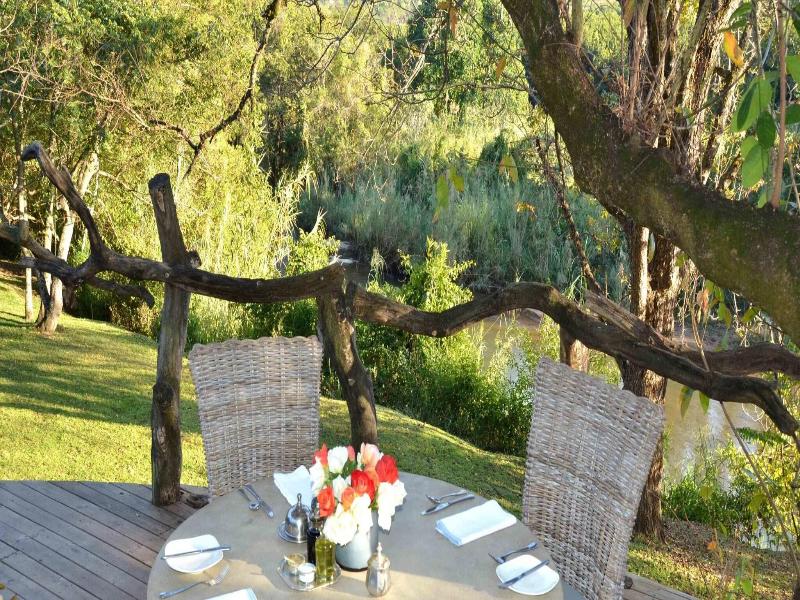 Summerfields River Lodge & Rose Spa image