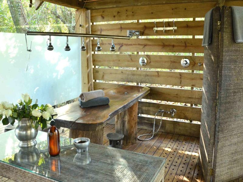 Summerfields River Lodge & Rose Spa image