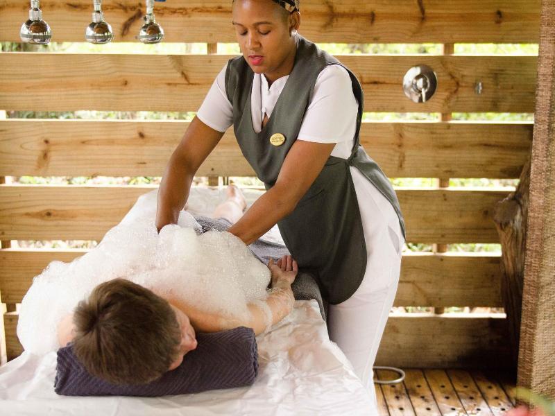Summerfields River Lodge & Rose Spa image