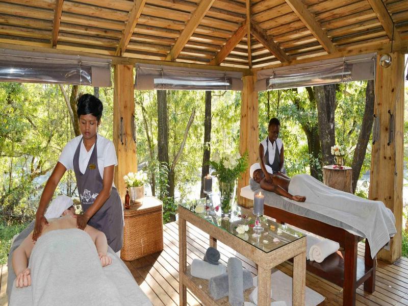 Summerfields River Lodge & Rose Spa image