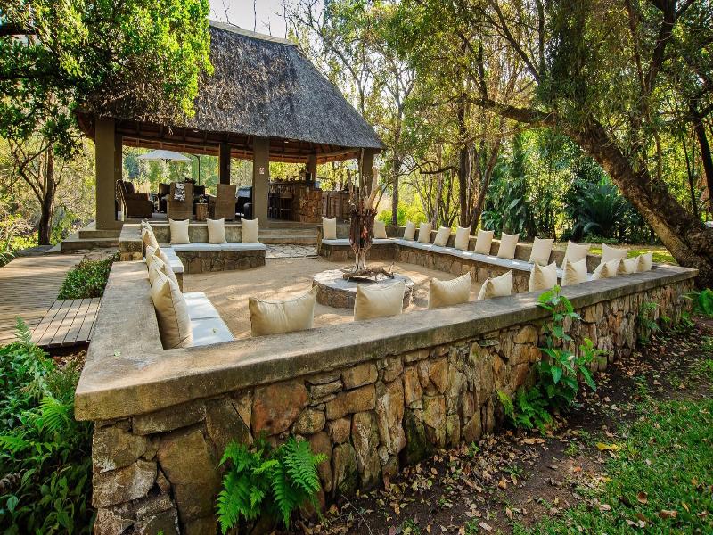 Summerfields River Lodge & Rose Spa image