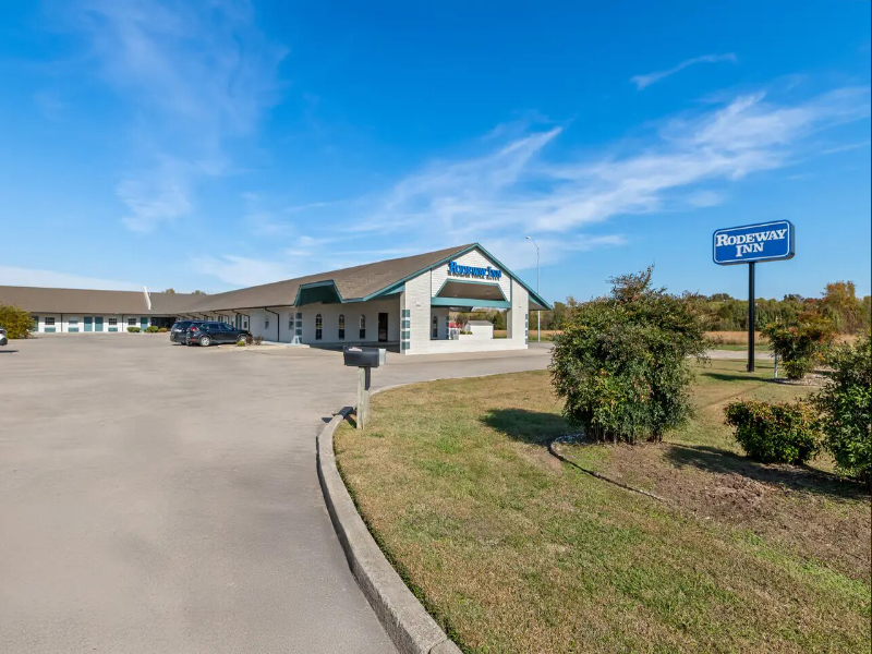 Rodeway Inn Muskogee image