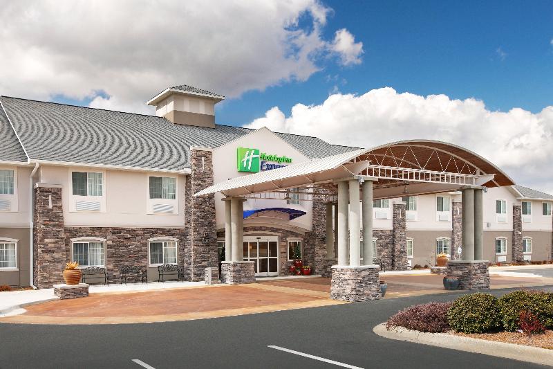 Holiday Inn Express Monticello image