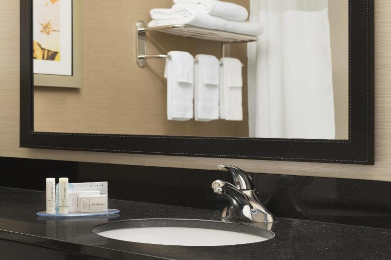 Fairfield Inn & Suites Hartford Manchester image
