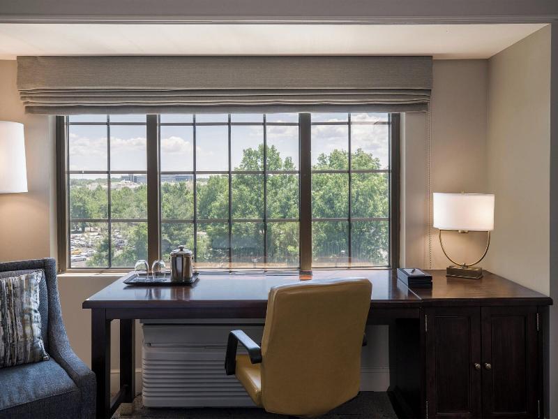 Sheraton Baltimore Washington Airport Hotel - BWI image
