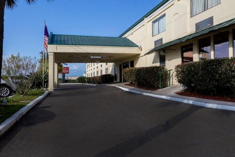 Marina Motel  Chalmette image