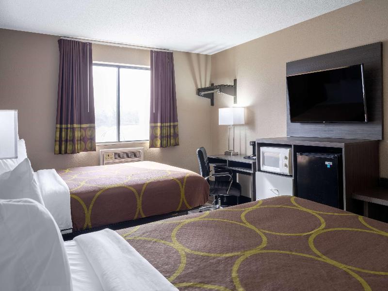 Super 8 By Wyndham Merrillville/Gary Area image