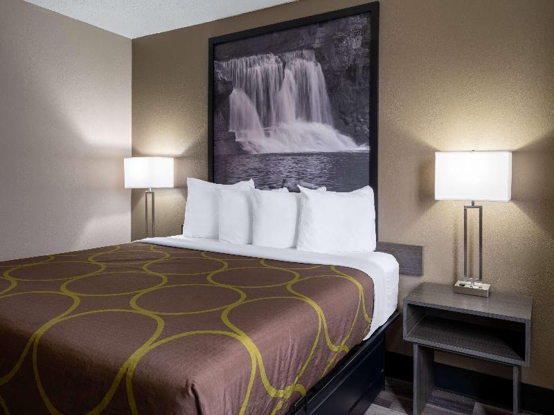 Super 8 By Wyndham Merrillville/Gary Area image